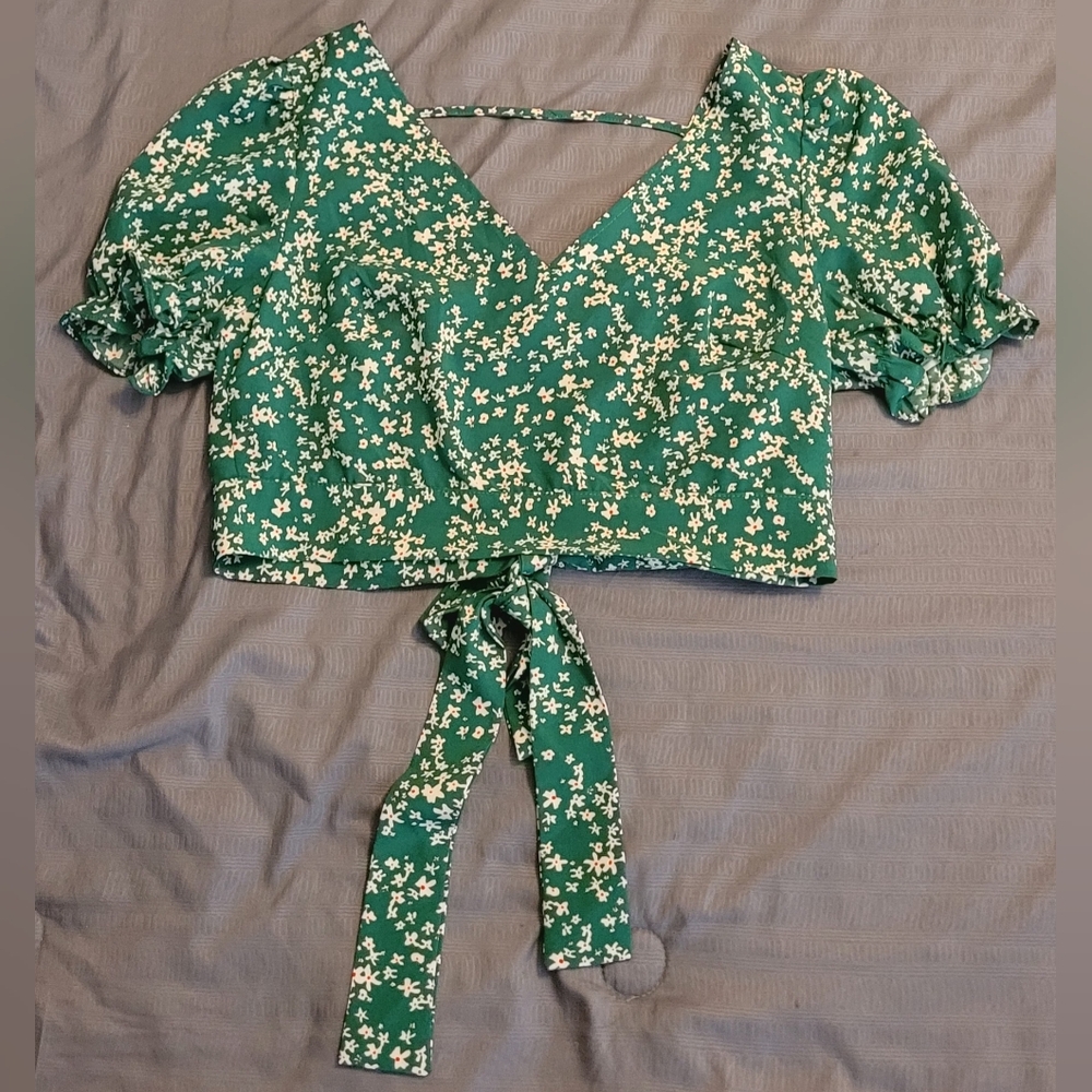 SHEIN top. Green with white flower pattern